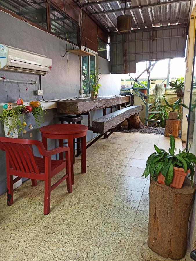 Bed and Breakfast Nu Phuket Airport Resident 1 Nai Yang Екстер'єр фото